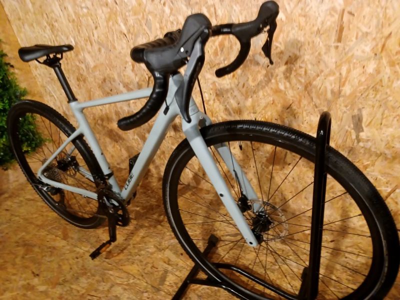 Cube Nuroad RACE haze´n´gloss 2025, velikost rámu XS