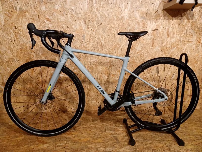 Cube Nuroad RACE haze´n´gloss 2025, velikost rámu XS
