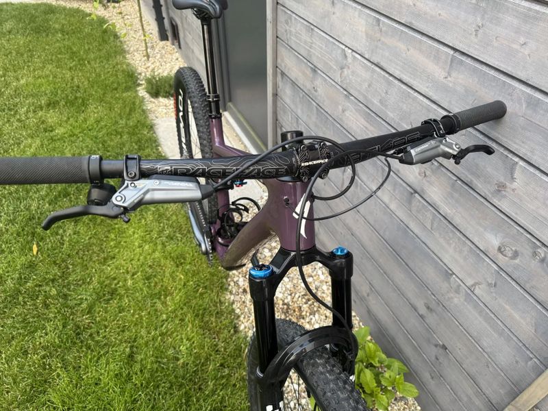 Specialized Epic EVO Expert 2025