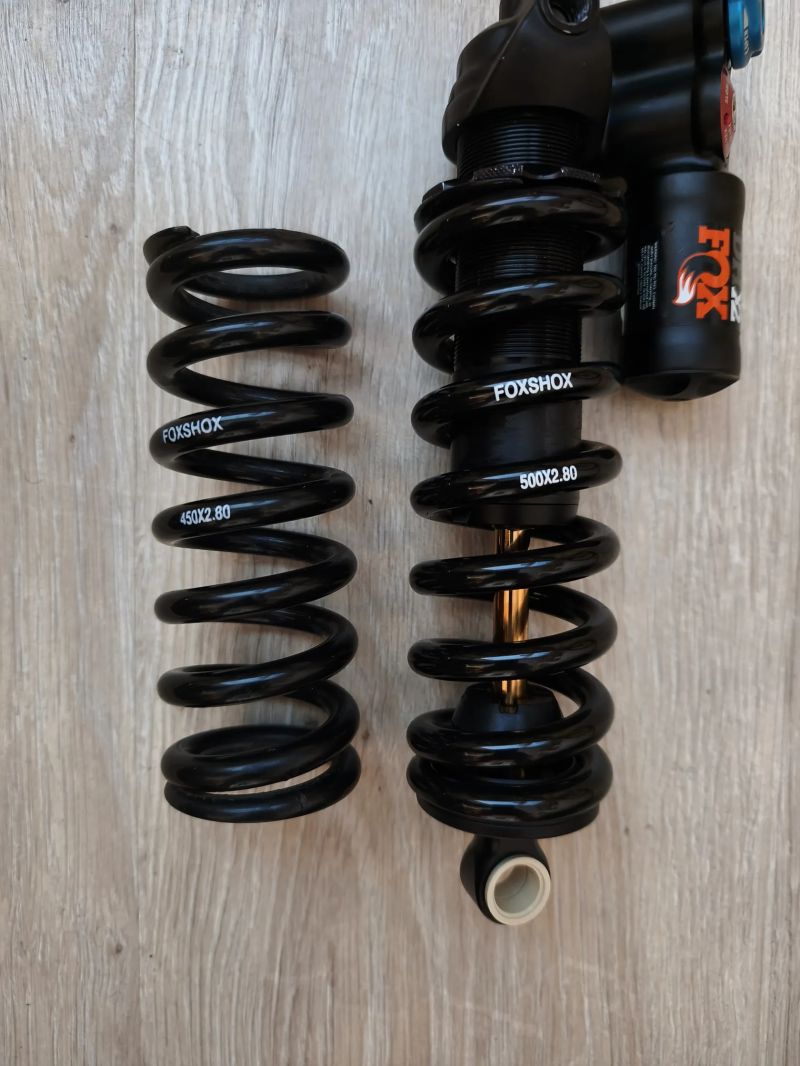Fox DHX2 Trunnion 205x65mm + dvě pružiny