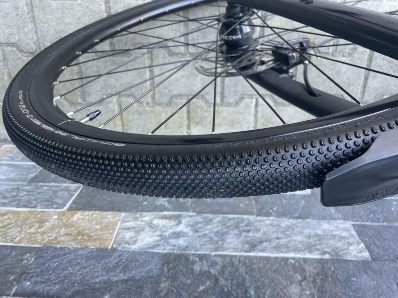 Gravel Cube Nuroad pro - M rám