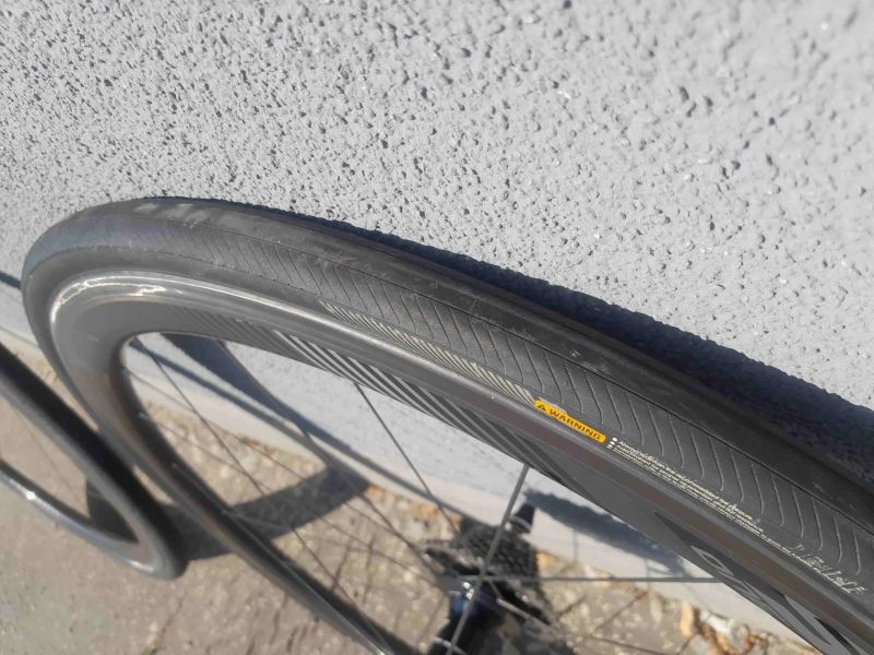= pár zapletených kol Giant SLR1 40 =