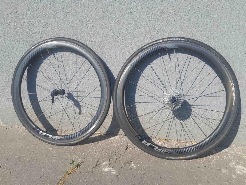 = pár zapletených kol Giant SLR1 40 =