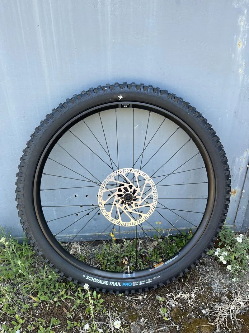 NOVÁ zapletená kola WTB ST Tough i30 TCS 2.0 mullet (29"/27,5"), XD ořech