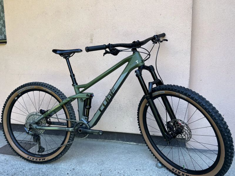Málo jetý Cube Stereo 140 HPC Rookie Carbon - velikost S