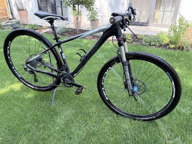 Cube Reaction Carbon 17”
