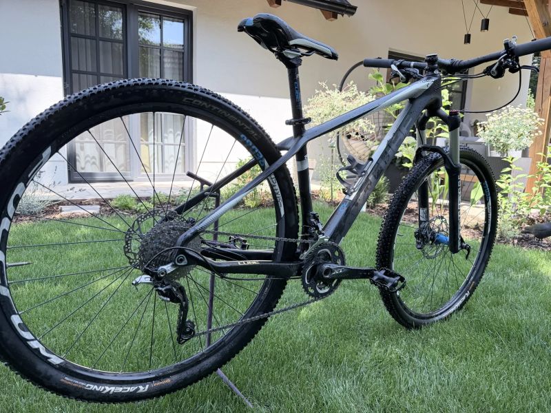 Cube Reaction Carbon 17”