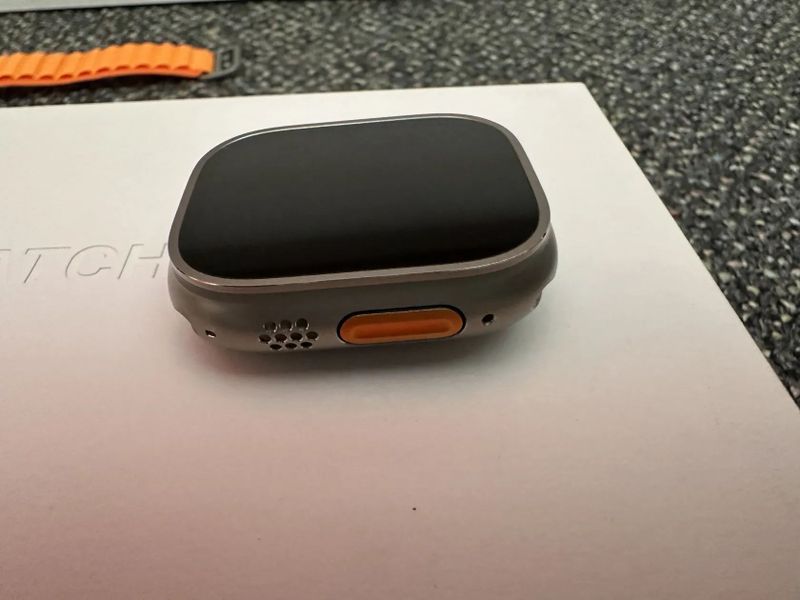 Apple watch ultra titanium case orange alpine loop