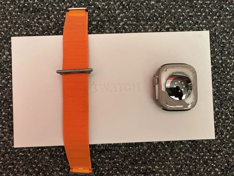 Apple watch ultra titanium case orange alpine loop