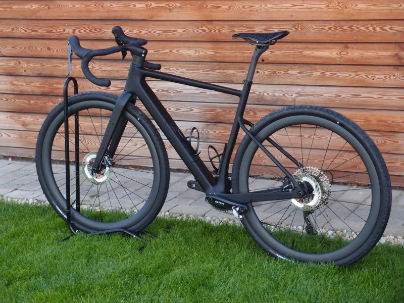 Carbon Gravel Custom 2026, GRX 810 1x11, M/L (175-185cm), 8,4kg, kazeta ZTTO ultralight 11-46