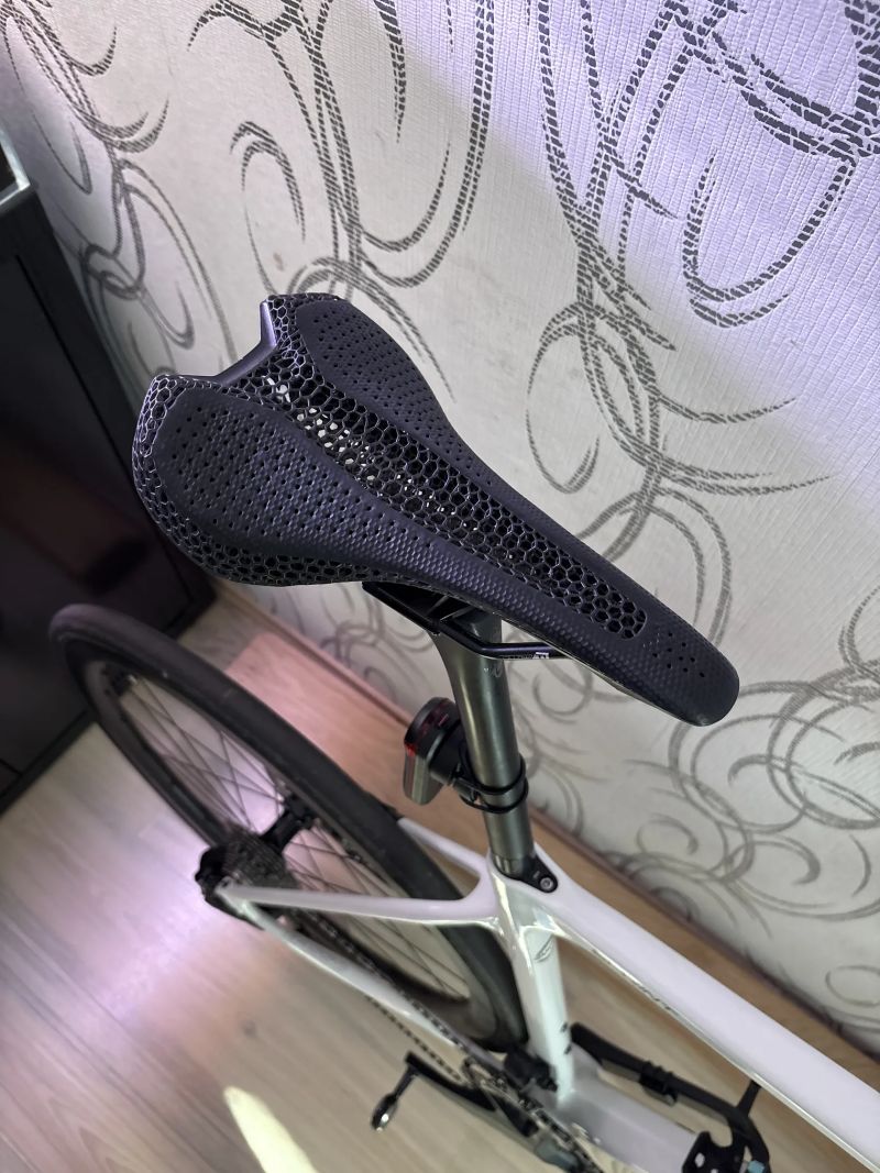 Bianchi Sprint 2024 – Ultegra Di2, Fulcrum Wind 42, top stav