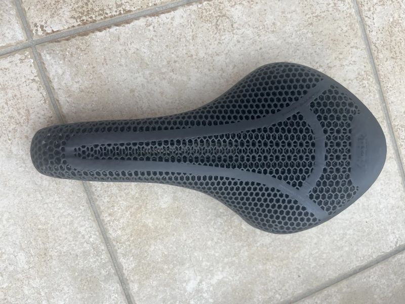 Fizik Tempo Aliante R1 Adaptive, 145mm, zánovní