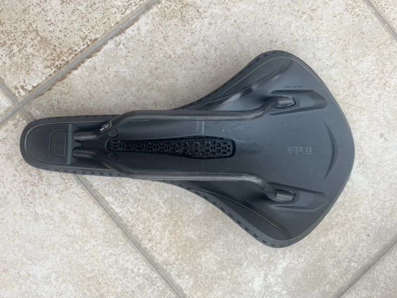 Fizik Tempo Aliante R1 Adaptive, 145mm, zánovní