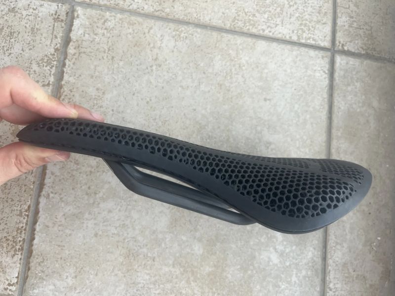 Fizik Tempo Aliante R1 Adaptive, 145mm, zánovní