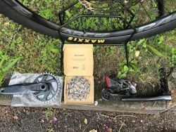 SRAM GX AXS komplet + Nová 29" kola Race Face/DT Swiss