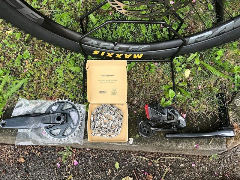 SRAM GX AXS komplet + Nová 29" kola Race Face/DT Swiss