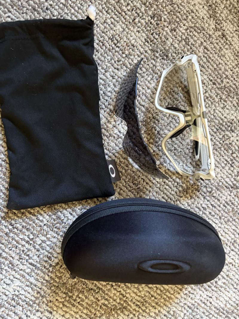 OAKLEY Jawbreaker + 2x sklo 