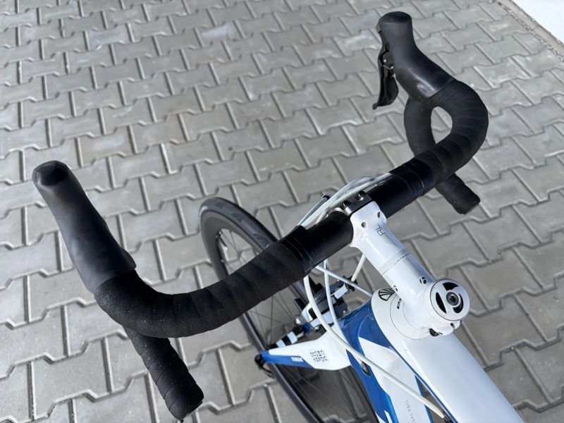 Trek Madone 4.5 | Velikost 56 cm | Ultegra 6800 | Kola Fulcrum Racing Quattro LG (nebo DT Swiss)
