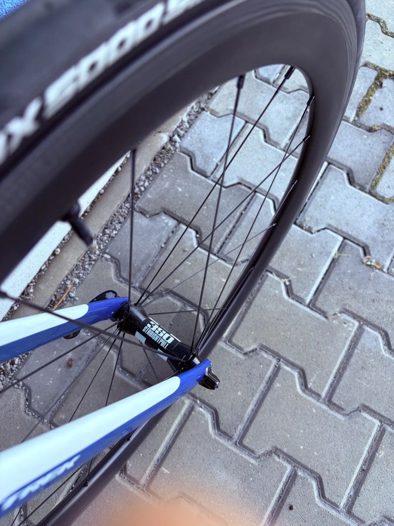 Trek Madone 4.5 | Velikost 56 cm | Ultegra 6800 | Kola Fulcrum Racing Quattro LG (nebo DT Swiss)