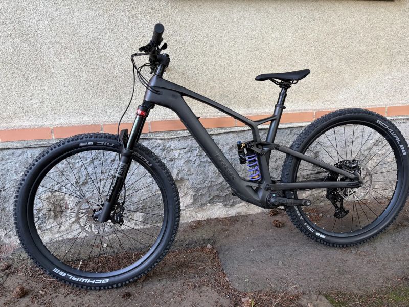 Trek Fuel EXe 9.5 (Custom Build s tlumičem Formula a novými komponenty SRAM T-Type)