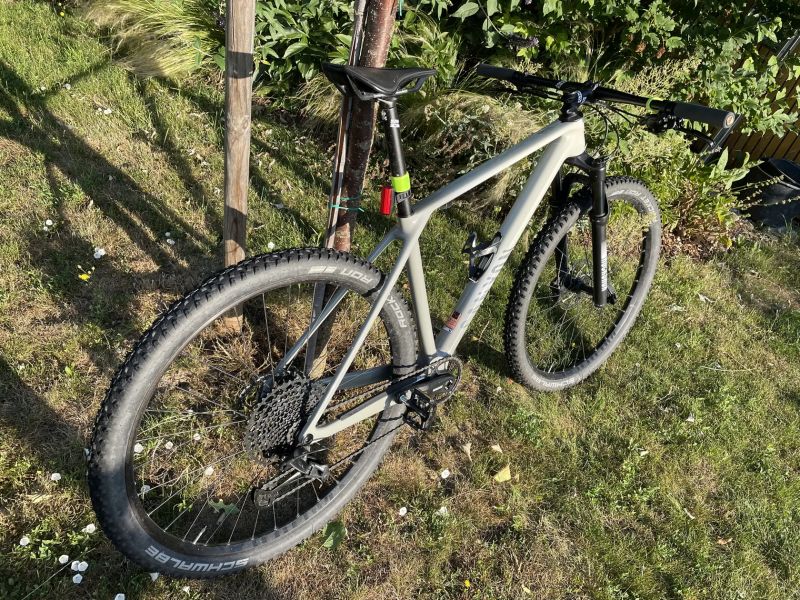 Canyon Exceed CF 4
