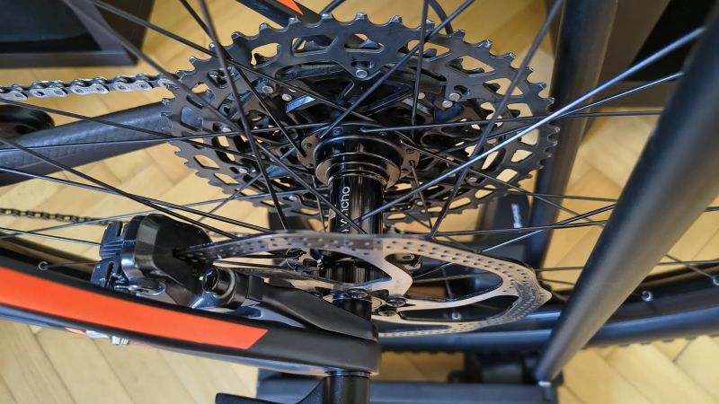 Scott Scale 910 /L/ 10kg / XT 1x12