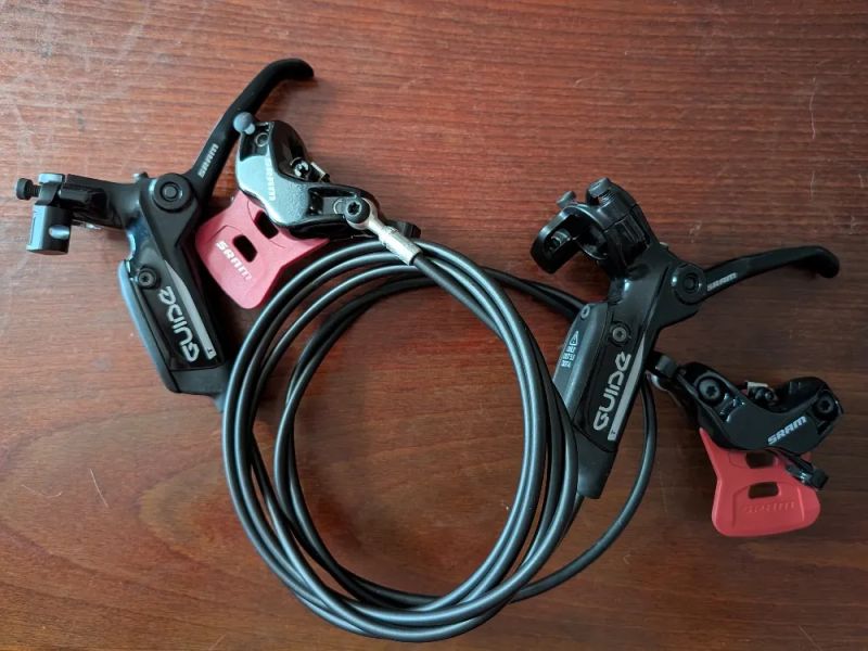 Brzdy SRAM Guide T (téměř nové)