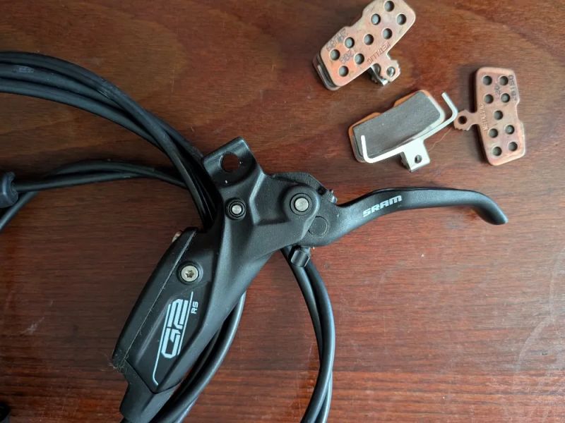 Brzdy SRAM G2 RS ( des. GALFER)+ nové desky SRAM