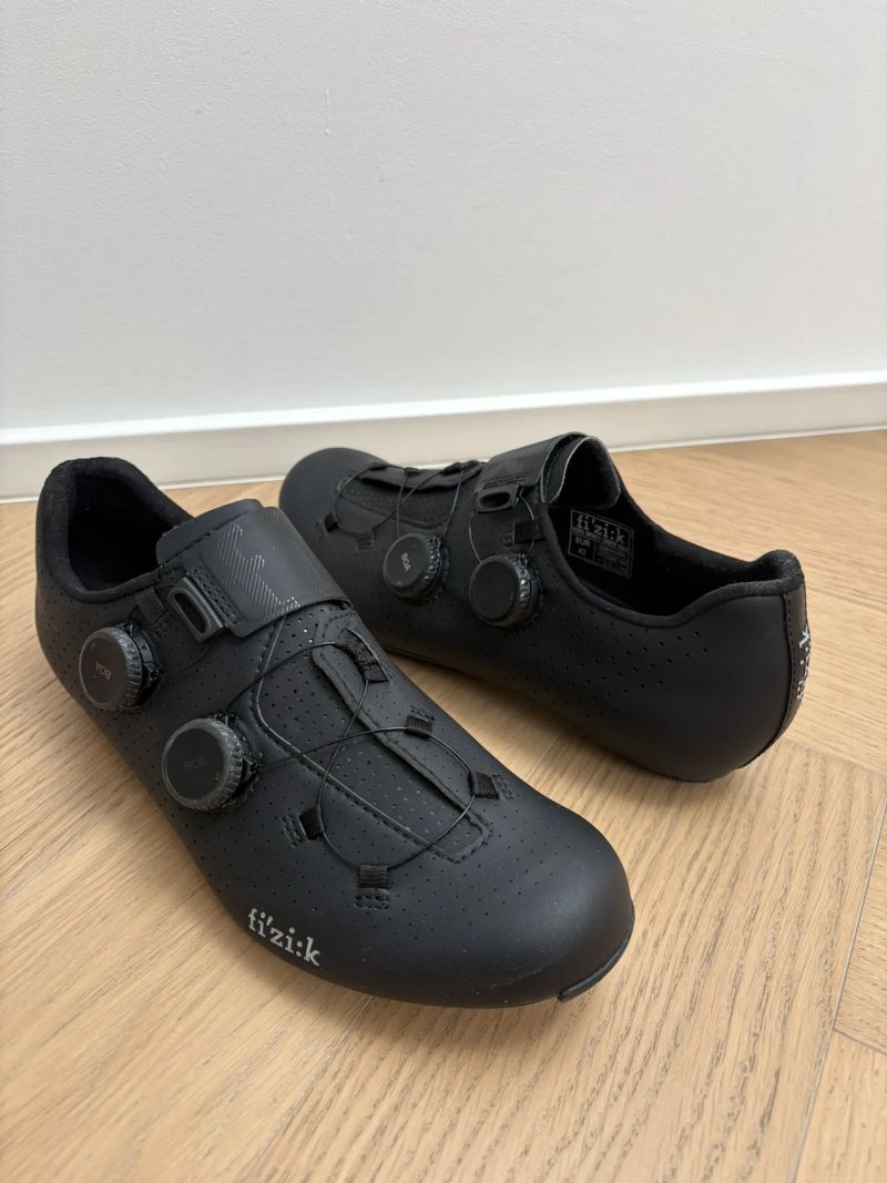 Tretry Fizik Vento Infinito Carbon 2 Silniční 42 black Unisex