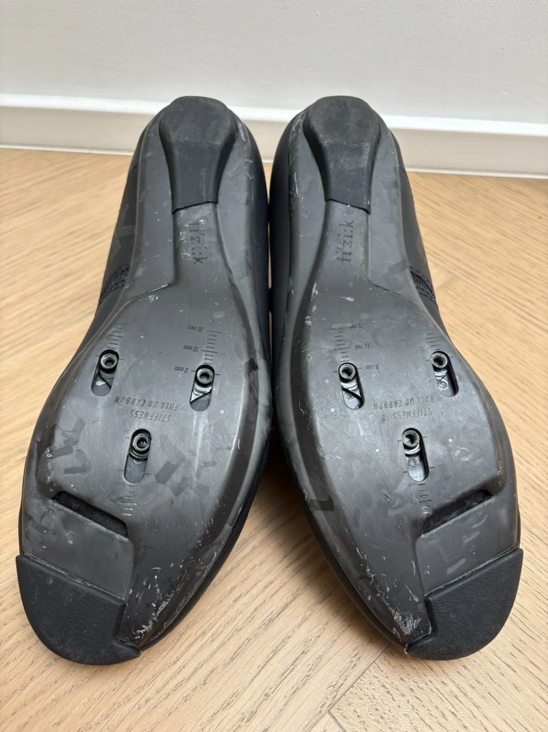 Tretry Fizik Vento Infinito Carbon 2 Silniční 42 black Unisex
