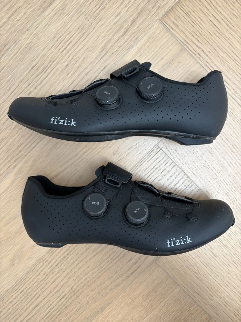 Tretry Fizik Vento Infinito Carbon 2 Silniční 42 black Unisex