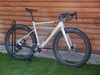 Carbon Gravel Custom 2026, Sram Rival E1 Xplr AXS 1x13, M/L (175-185cm), 8,3 kg
