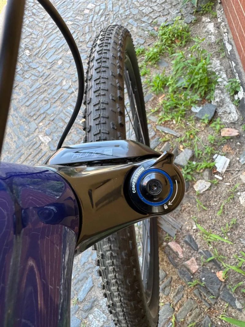 Trek Procaliber 9.5 Gen3 Hex Blue Carbon Horské kolo