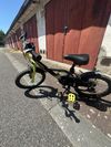 BTWIN Dark Hero 500 – dětské kolo 16” – 1 500 Kč