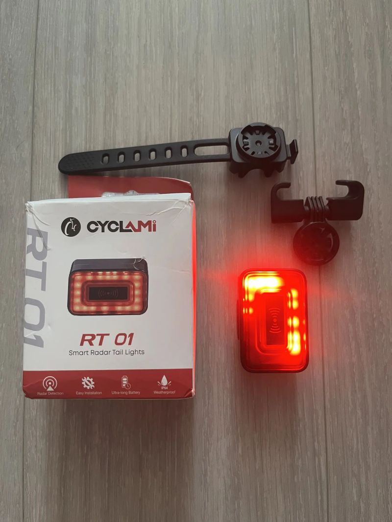 inteligentní zadní světlo s radarem Cyclami, zánovní