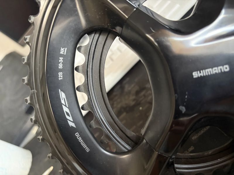 Kliky Shimano 105 s převodníkem 50-34 a wattmeterm