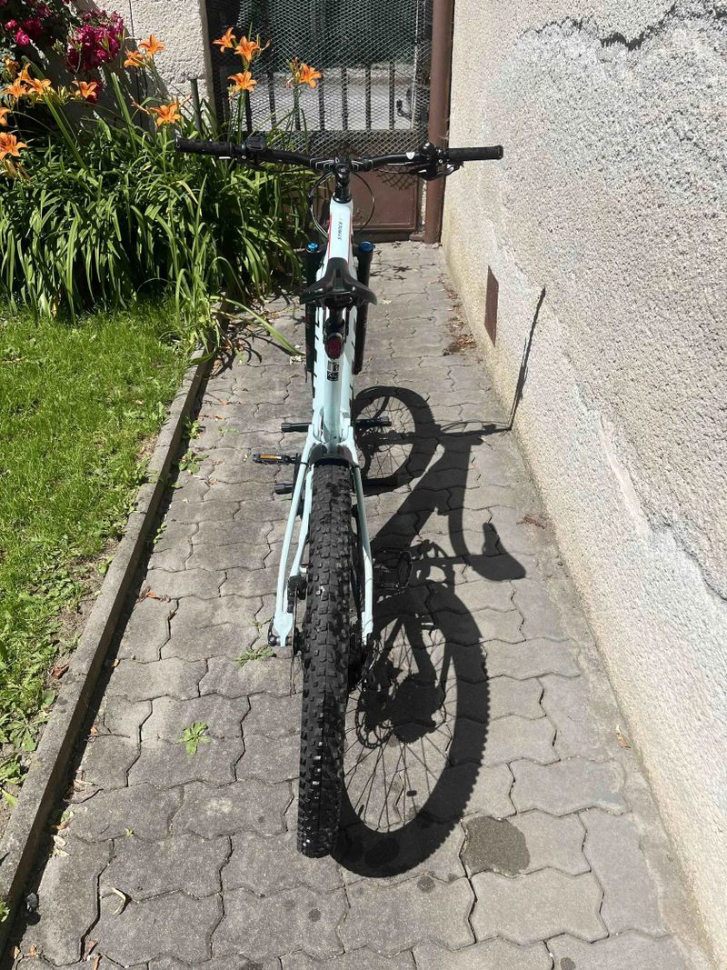 Giant Stance E+ (model 2019)