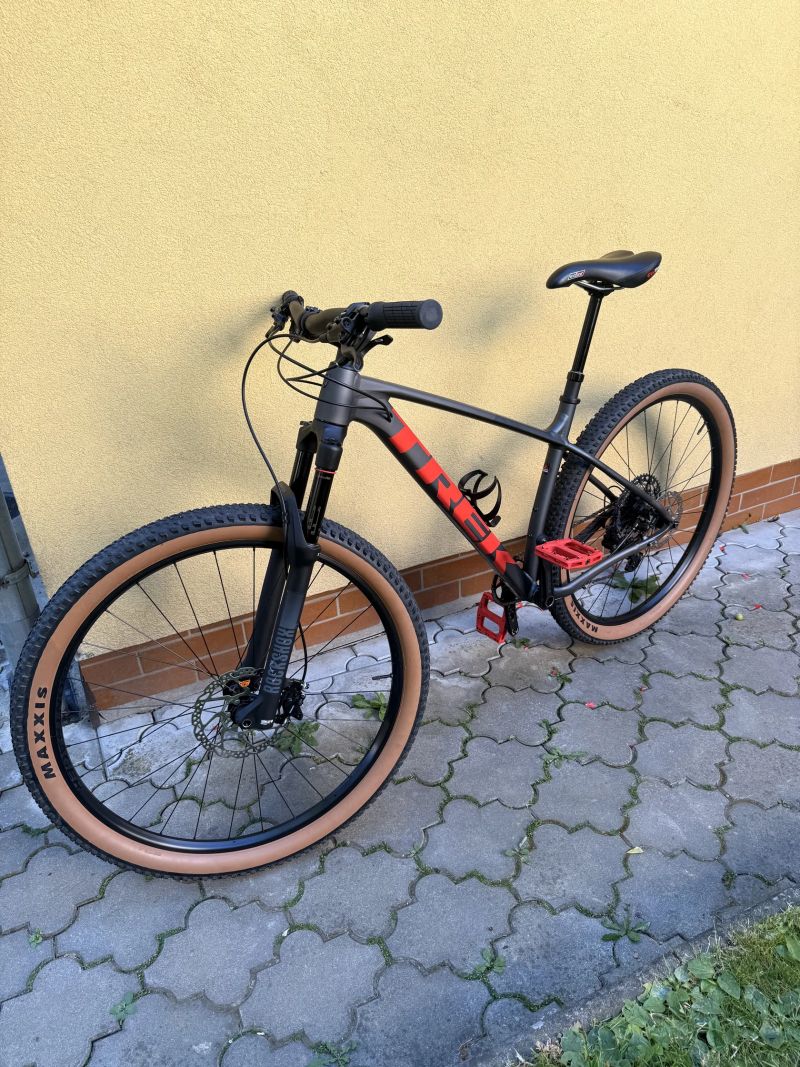 TREK PROCALIBER 8 MATTE MERCURY/LITHIUM GREY