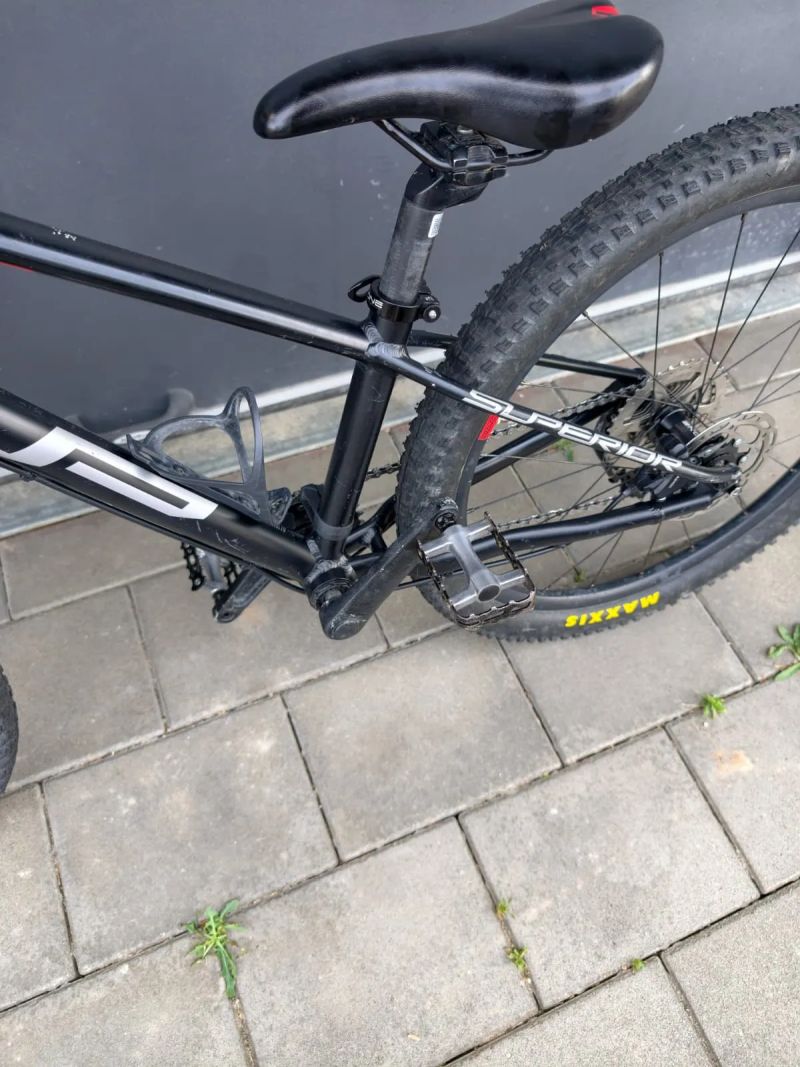 Superior Team 24 (2020) – lehké dětské MTB, vzduchová vidlice, hydraulické brzdy