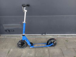 Micro Cruiser (2020) – skládací dětská koloběžka s velkými koly