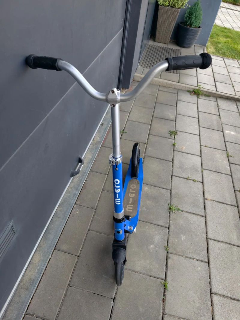 Micro Cruiser (2020) – skládací dětská koloběžka s velkými koly