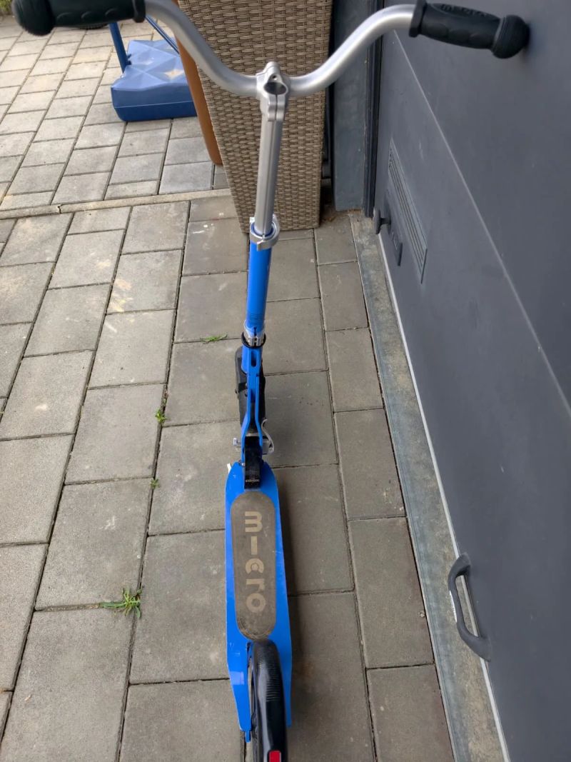 Micro Cruiser (2020) – skládací dětská koloběžka s velkými koly