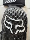 Chrániče kolen Fox Titan Race Knee Guard black