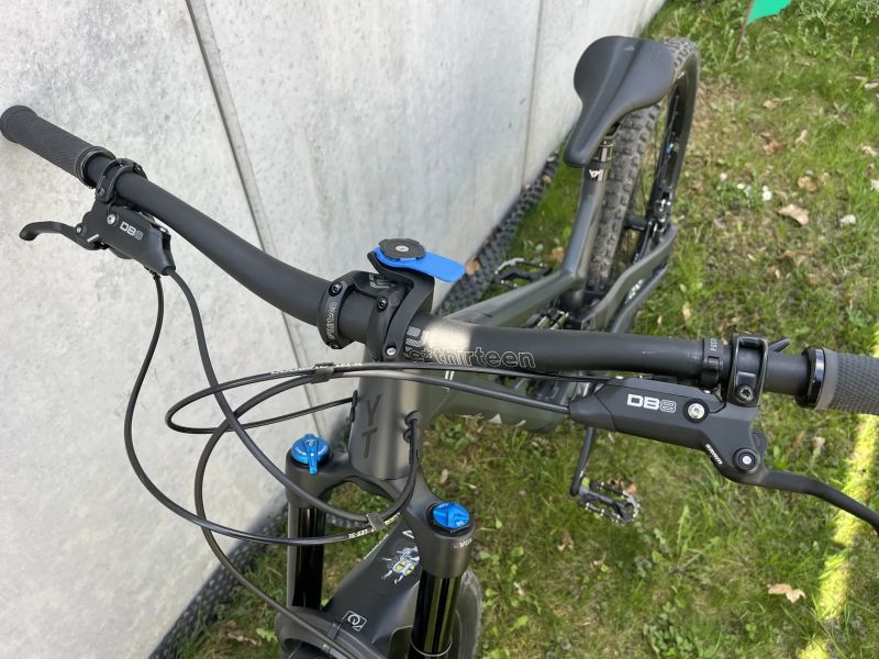 YT JEFFSY AL Core 2, vel. L, nájezd pouze 500 km