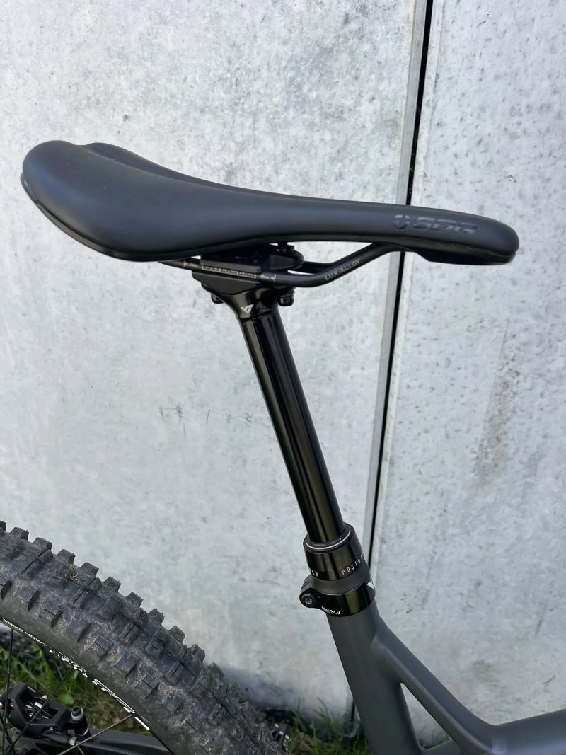 YT JEFFSY AL Core 2, vel. L, nájezd pouze 500 km