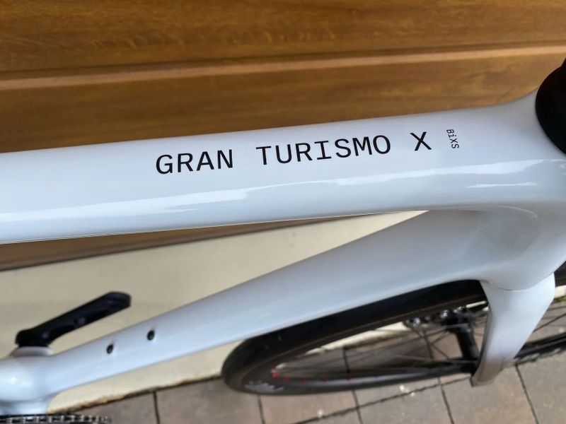 BIXS Gran Turismo X Carbon 