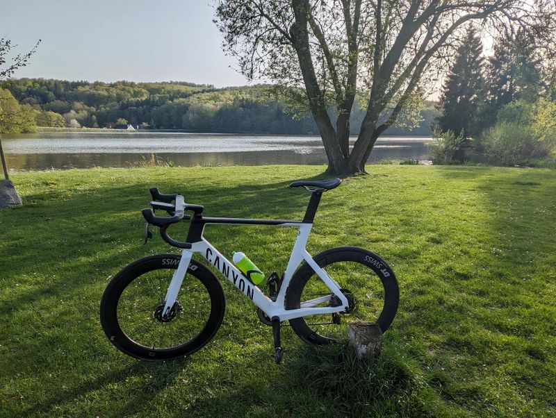 Canyon Aeroad CF SLX 8 AXS velikost XL