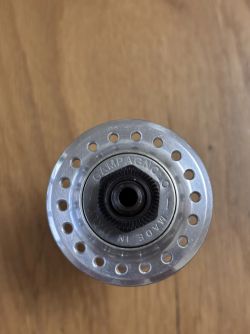 Campagnolo Veloce silniční přední náboj 36d