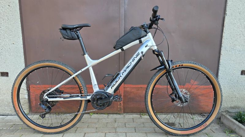 ROCK MACHINE TORRENT INT E70-29 BOSCH GLOSS SILVER/BLACK
