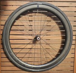 FULCRUM Wind 42 Disc Brake – moderní kola s karbonovými ráfky - NOVÁ